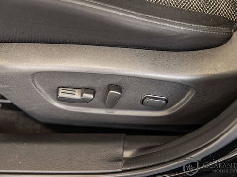 Used 2021 Nissan Rogue Sport SV image 23