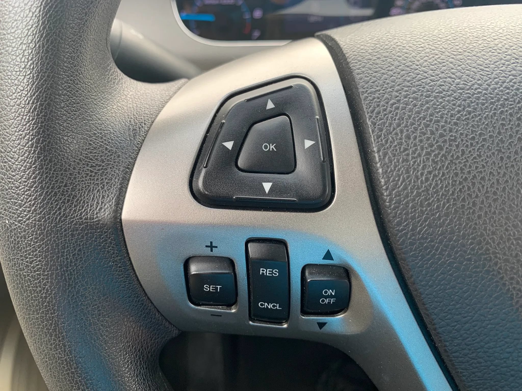 Used 2019 Ford Taurus SE FWD image 14