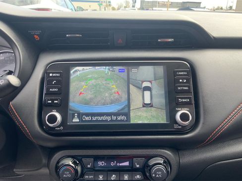 Used 2024 Nissan Kicks SR w/ SR Premium Package FWD image 31