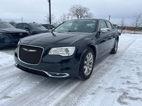 Used 2015 Chrysler 300 C w/ Light Group image 4