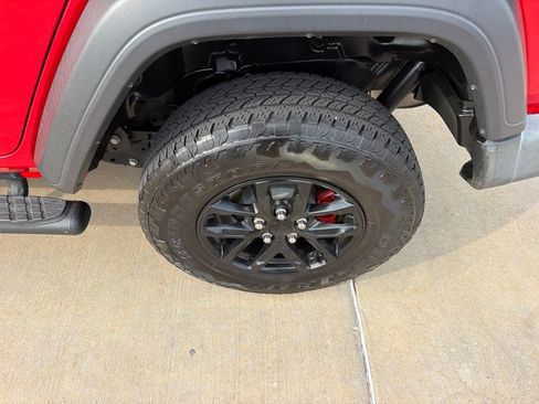 Used 2018 Jeep Wrangler Unlimited Sport AWD/4WD image 9