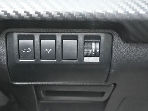 Used 2024 Subaru Ascent Premium w/ Convenience Package image 21