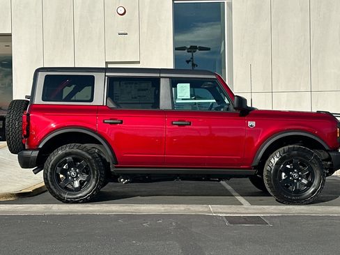 New 2025 Ford Bronco Big Bend w/ Black Diamond Package image 2