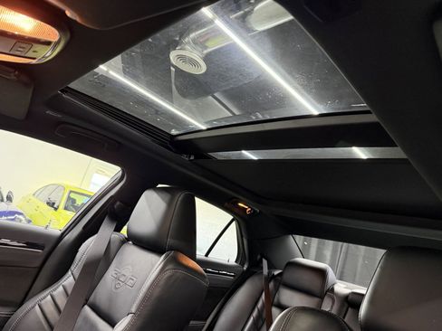 Used 2023 Chrysler 300 C image 25