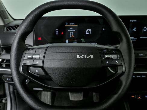 Used 2025 Kia K4 FWD image 23