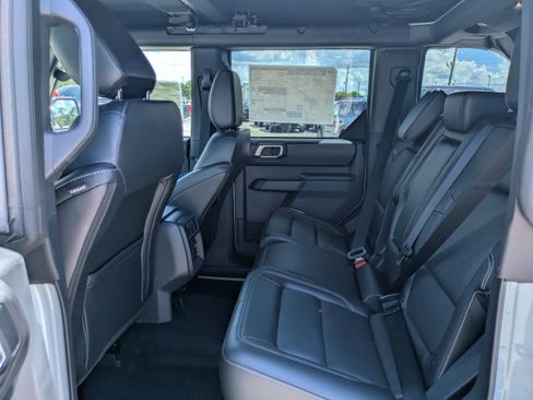 New 2026 Ford Bronco Outer Banks AWD/4WD image 13