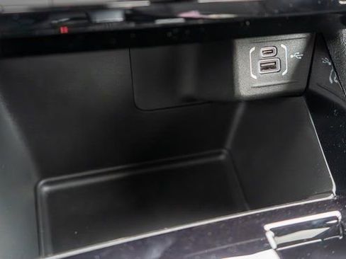 New 2026 Jeep Compass Limited image 24