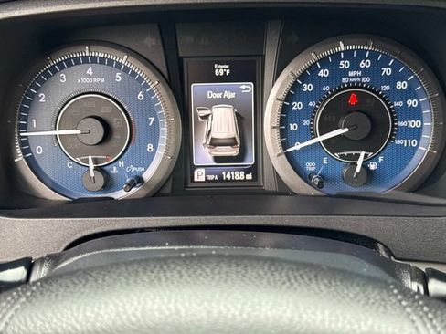 Used 2018 Toyota Sienna LE FWD image 27
