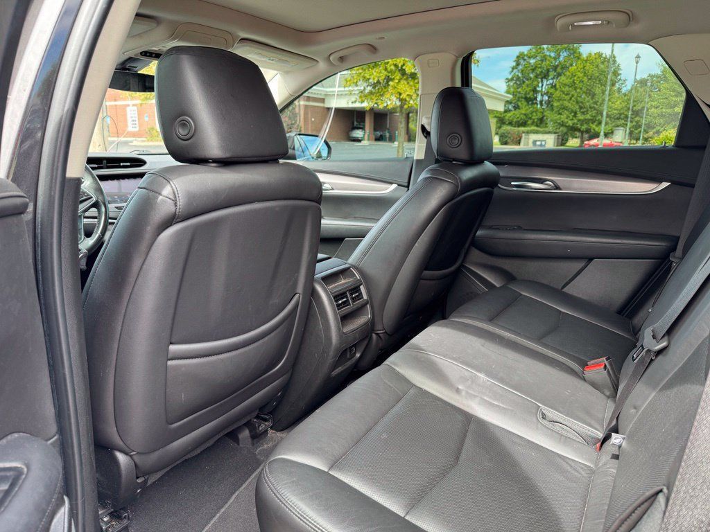 Used 2019 Cadillac XT5 Luxury AWD/4WD image 12