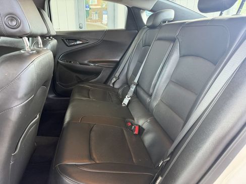 Used 2020 Chevrolet Malibu Premier FWD image 9