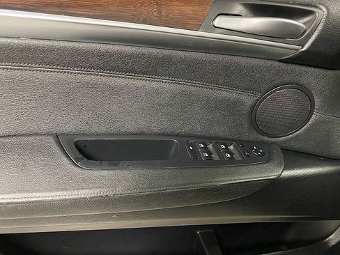 Used 2013 BMW X5 xDrive35i image 9