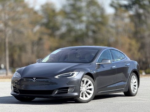 Used 2018 Tesla Model S 75D image 7