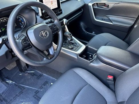 Certified 2025 Toyota RAV4 LE AWD/4WD image 9