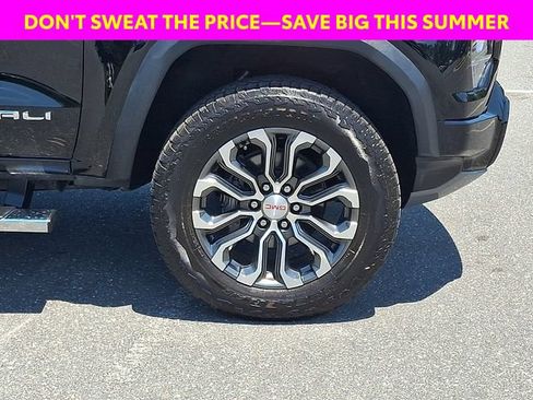 Used 2024 GMC Canyon Denali AWD/4WD image 10