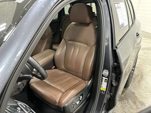 Used 2021 BMW X5 M50i w/ Premium Package AWD/4WD image 13