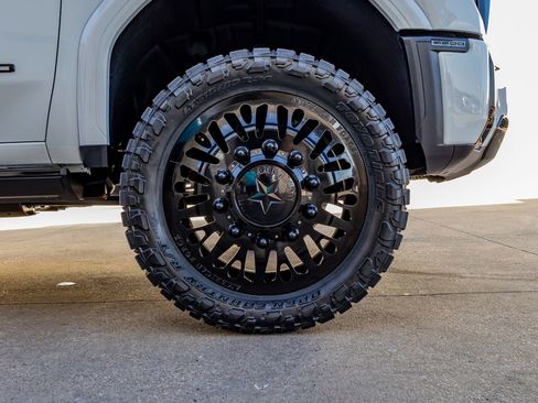 Used 2026 GMC Sierra 3500 Denali Ultimate w/ LPO, Black Badging Package image 12