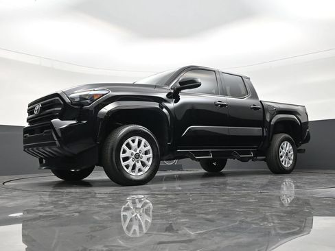 Used 2025 Toyota Tacoma SR AWD/4WD image 20