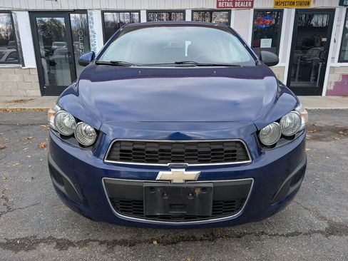 Used 2013 Chevrolet Sonic LT image 2