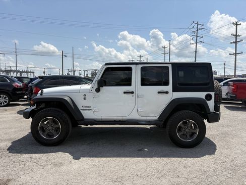 Used 2018 Jeep Wrangler Unlimited Sport S AWD/4WD image 4