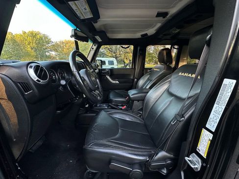 Used 2015 Jeep Wrangler Unlimited Sahara w/ Dual Top Group image 10