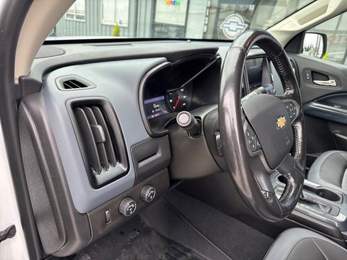 Used 2021 Chevrolet Colorado Z71 AWD/4WD image 7