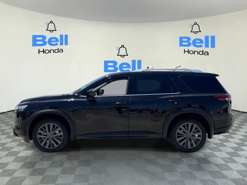 Used 2022 Nissan Pathfinder SL w/ SL Premium Package FWD image 2