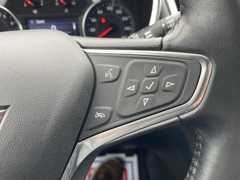 Used 2019 Chevrolet Equinox LT w/ Driver Convenience Package image 19