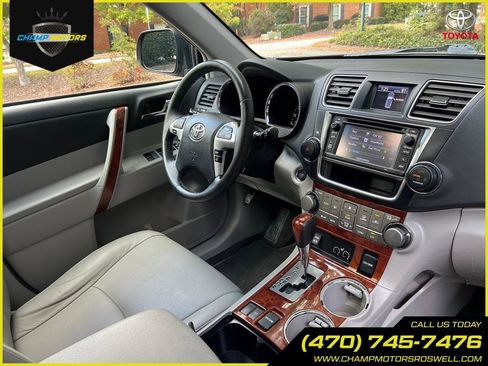 Used 2013 Toyota Highlander Limited image 34