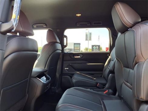 New 2026 Nissan Armada SL w/ Captain's Chari Seat Package image 11
