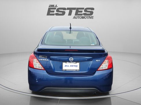 Used 2019 Nissan Versa SV FWD image 3