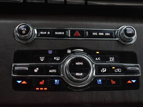 Used 2023 Lincoln Aviator Reserve w/ Equipment Group 201A AWD/4WD image 30