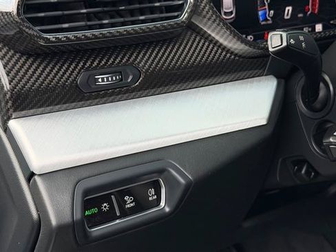 Used 2020 Lamborghini Urus AWD/4WD image 29