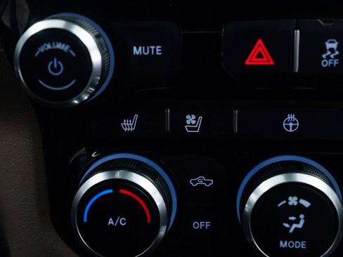 Used 2019 RAM 2500 Laramie image 13