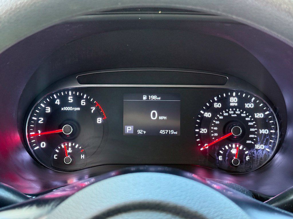 Used 2022 Kia Soul LX w/ Technology Package FWD image 11