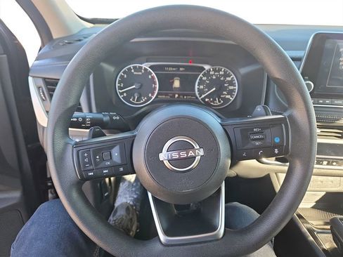 Used 2024 Nissan Rogue SV image 14