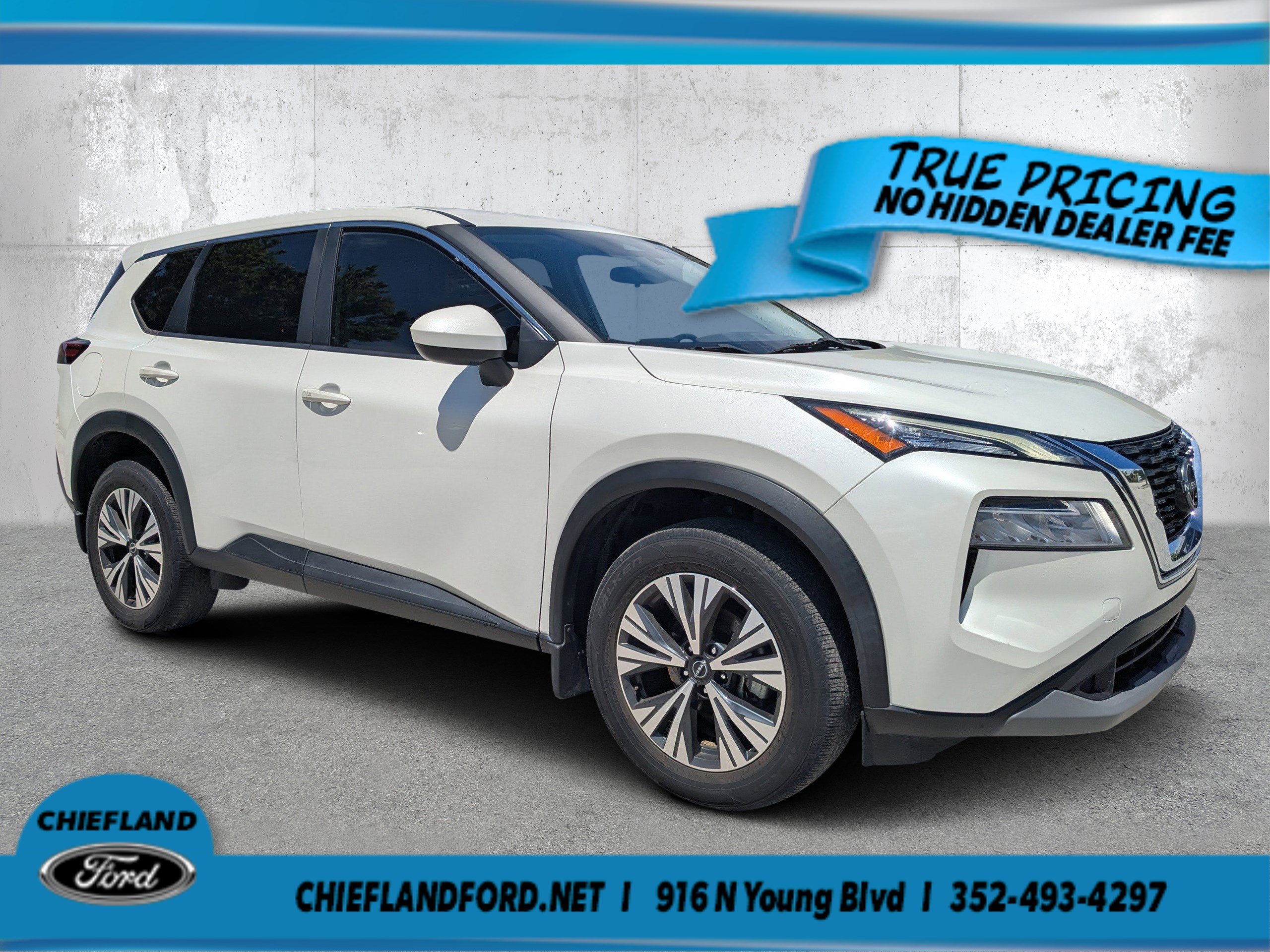 Used 2023 Nissan Rogue SV FWD image 1