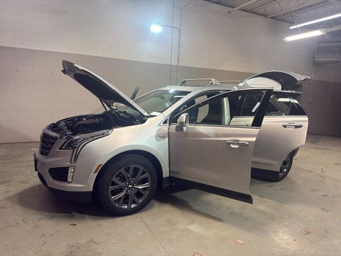 Used 2019 Cadillac XT5 Luxury w/ Sport Package image 9