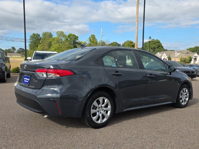 Used 2024 Toyota Corolla LE FWD image 3