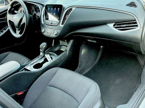 Used 2024 Chevrolet Malibu LS image 34