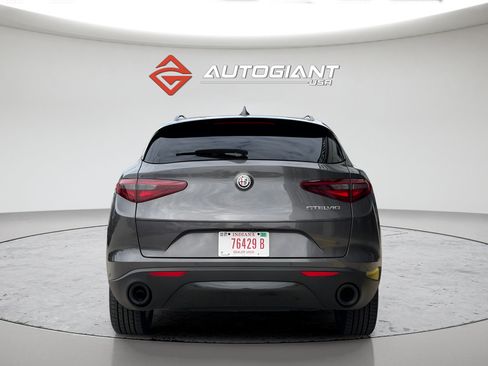 Used 2022 Alfa Romeo Stelvio Sprint RWD image 9