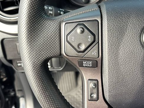 Used 2023 Toyota Tacoma TRD Sport w/ Technology Package AWD/4WD image 17