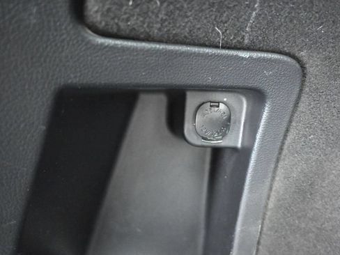 Used 2012 Subaru Outback 2.5i AWD/4WD image 41