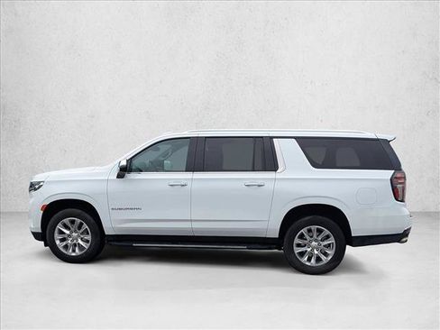Used 2024 Chevrolet Suburban Premier AWD/4WD image 8