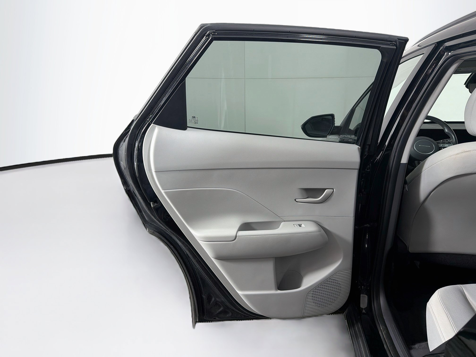 Used 2025 Hyundai Kona SEL FWD image 25