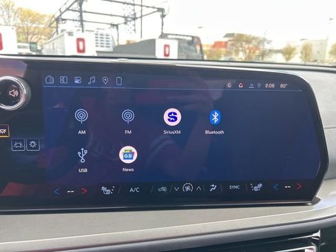 New 2026 Chevrolet Traverse LT w/ Sun and Wheel Package image 25