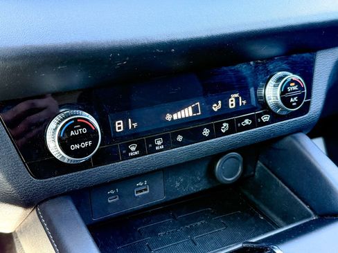 Used 2022 Mitsubishi Outlander ES image 22