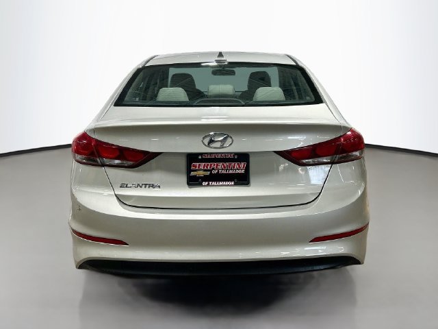 Used 2017 Hyundai Elantra SE FWD image 7