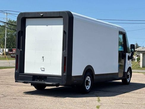 Used 2024 Chevrolet Brightdrop 600 w/ Commercial Equipment Package AWD/4WD image 23