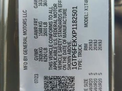 Used 2023 GMC Canyon Denali image 21