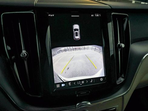 Used 2025 Volvo XC60 B5 Core w/ Protection Package Premier image 35